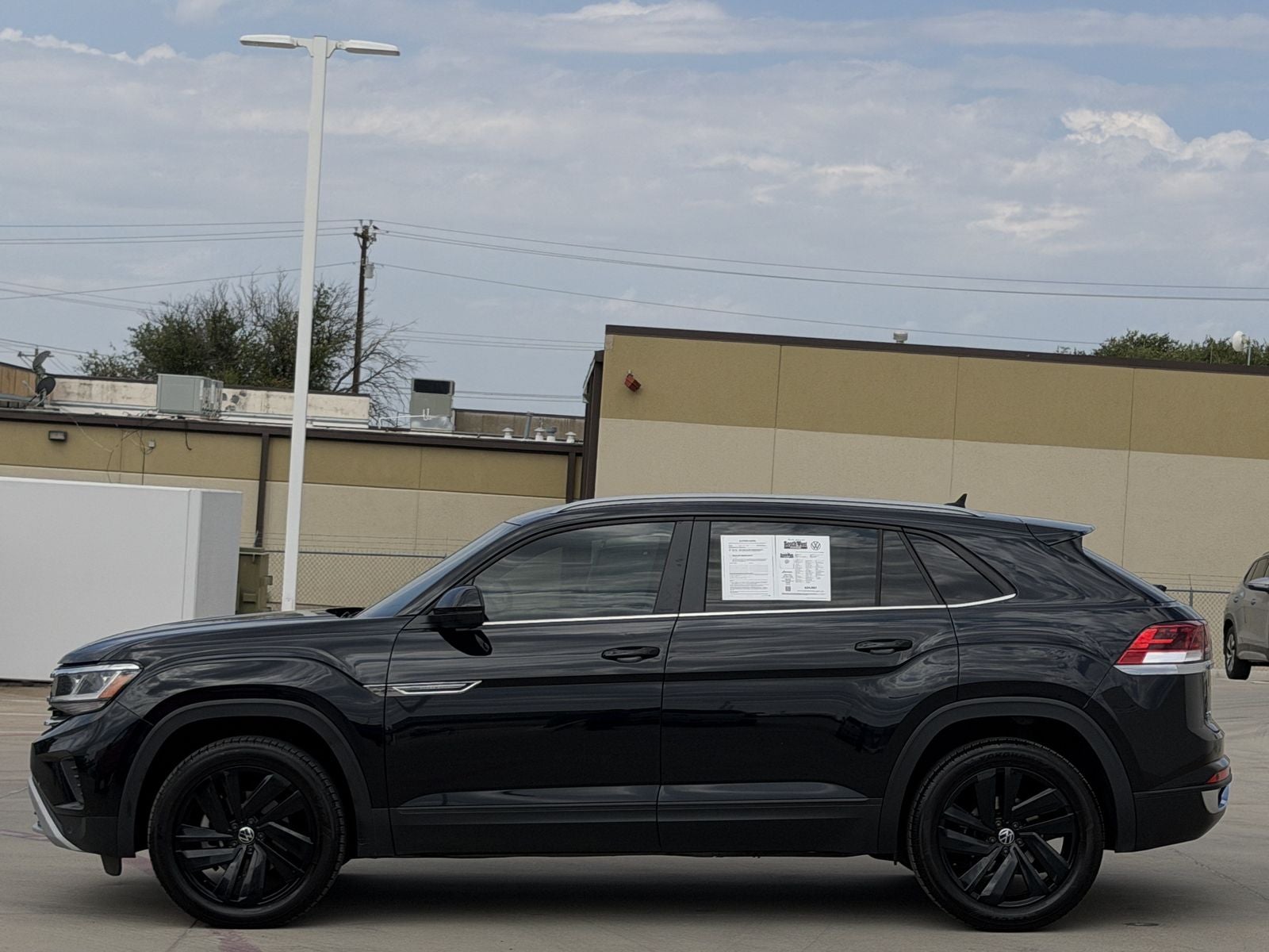 2022 Volkswagen Atlas Cross Sport 3.6L V6 SE w/Technology