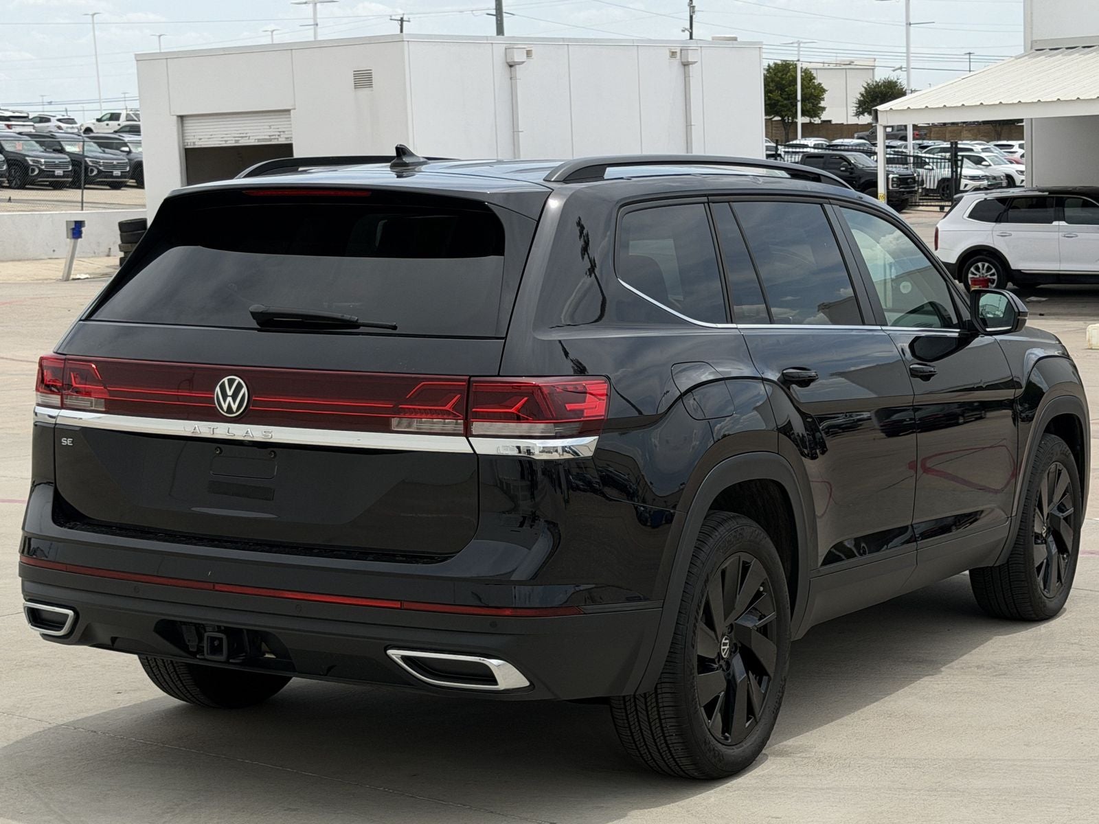 2024 Volkswagen Atlas 2.0T SE w/Technology