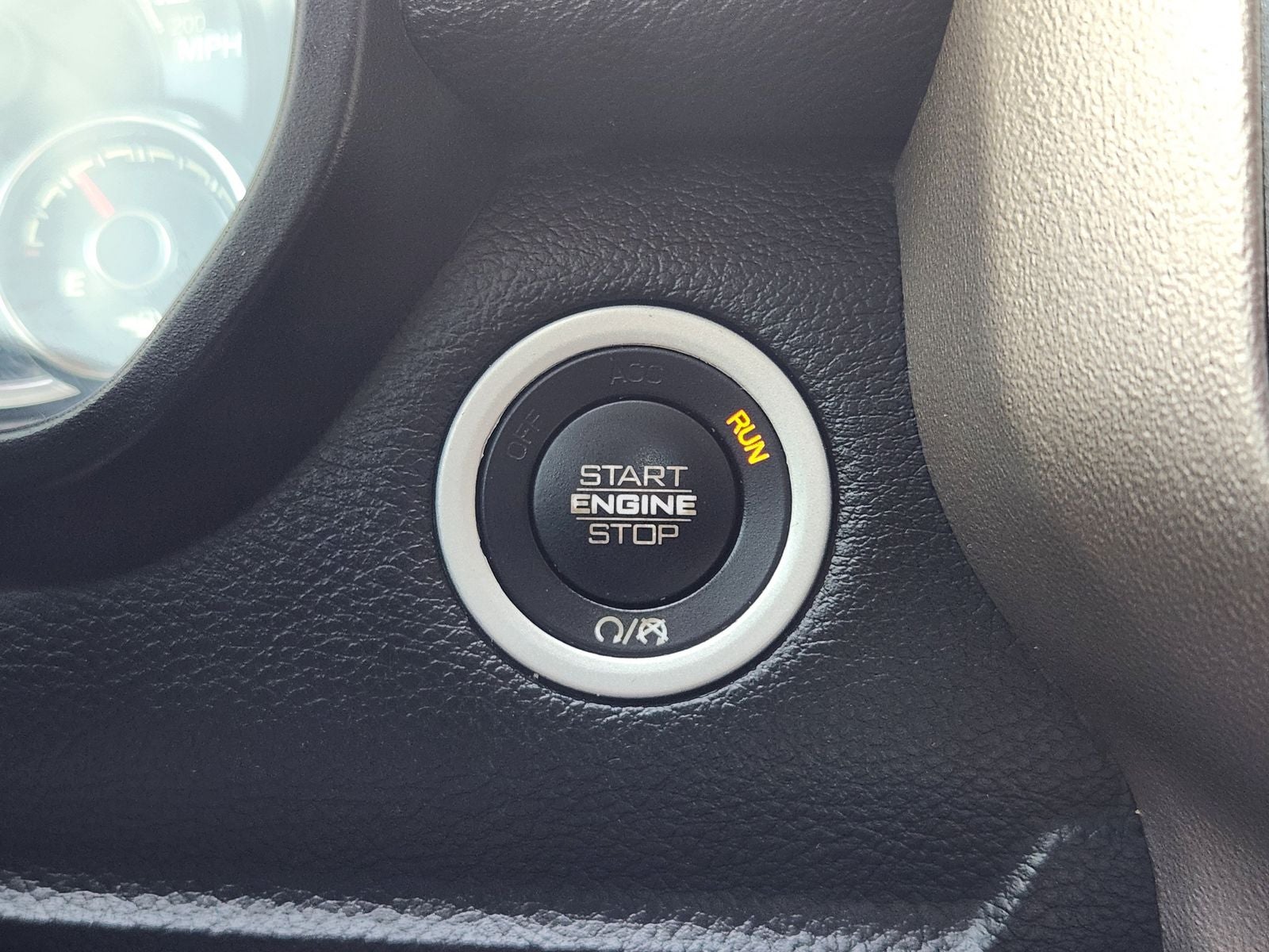 2019 RAM Ram 1500 Laramie Crew Cab 4x2 5'7' Box