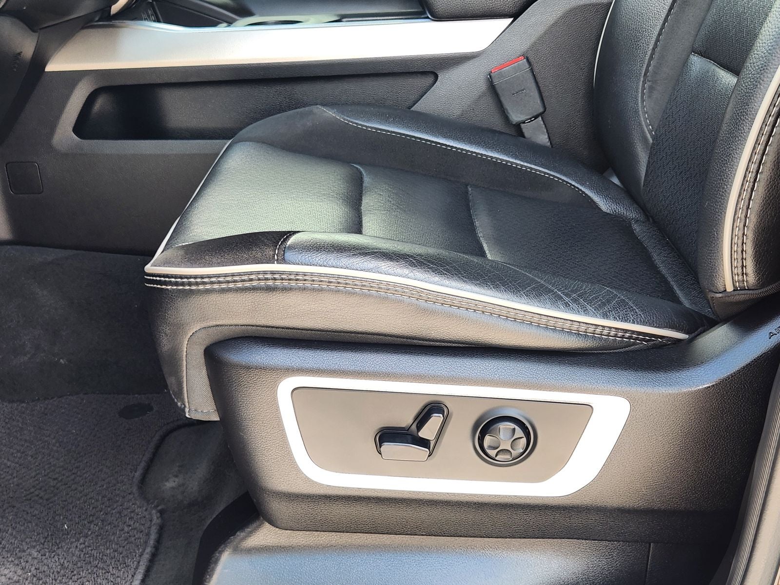 2019 RAM Ram 1500 Laramie Crew Cab 4x2 5'7' Box
