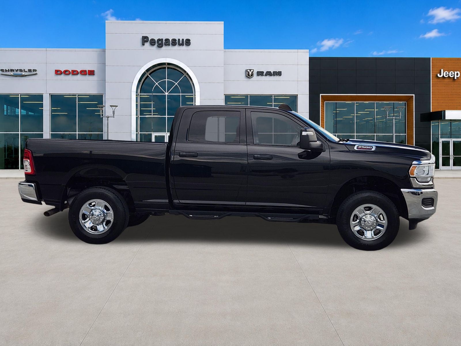 2024 RAM Ram 2500 Tradesman Crew Cab 4x4 6'4' Box