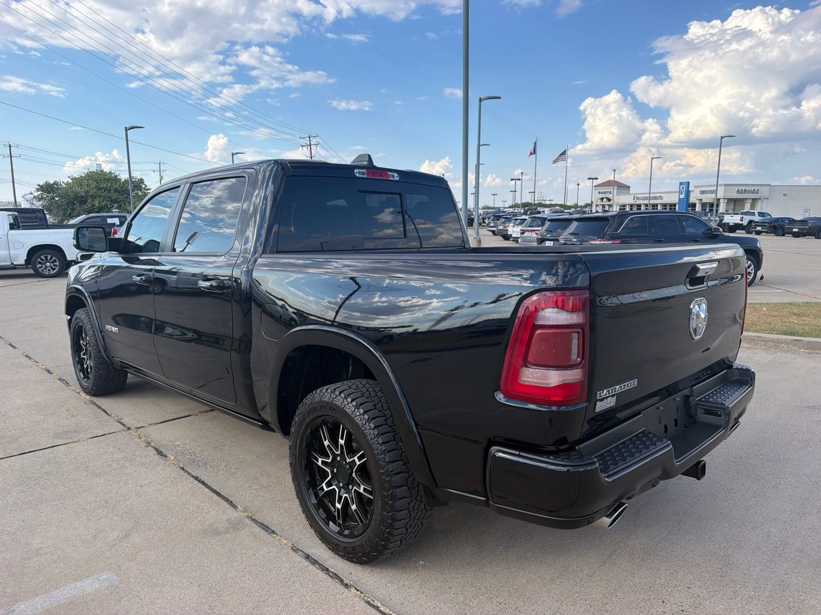 2021 RAM Ram 1500 Laramie Crew Cab 4x2 5'7' Box