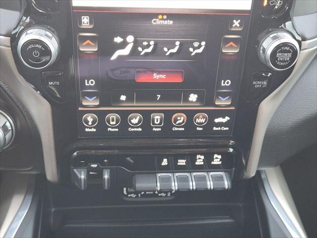 2021 RAM Ram 1500 Laramie Crew Cab 4x2 5'7' Box