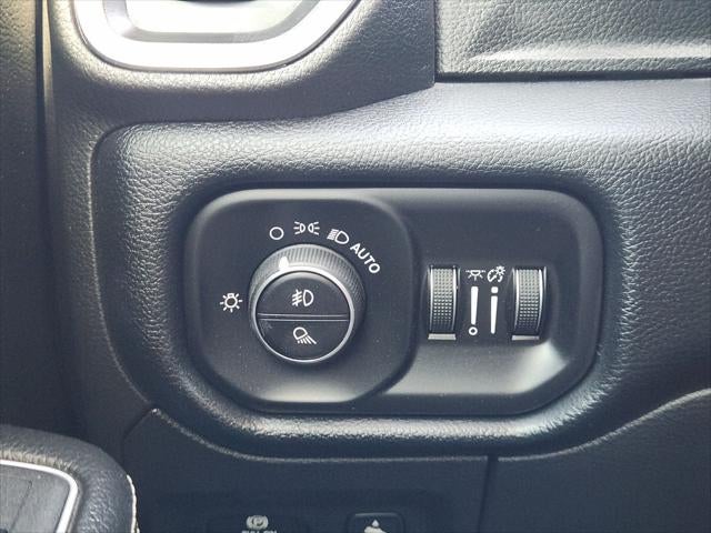 2021 RAM Ram 1500 Laramie Crew Cab 4x2 5'7' Box
