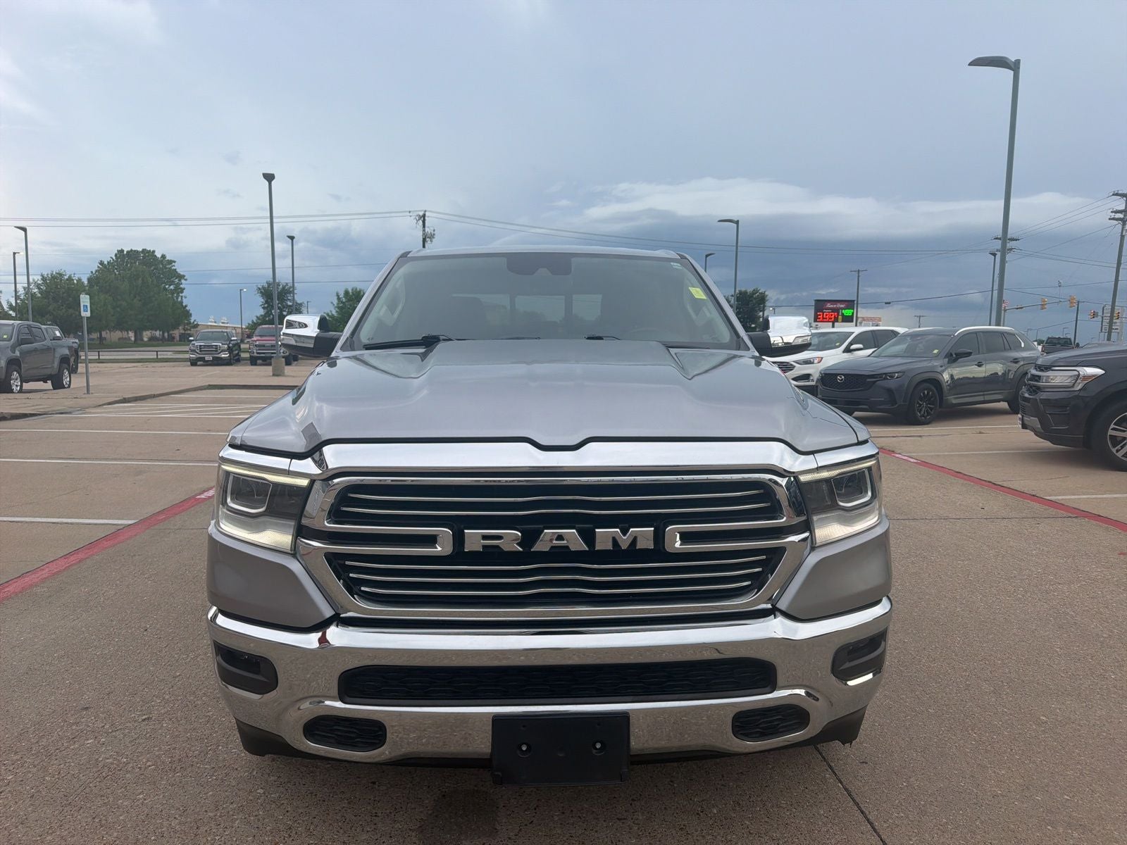 2022 RAM Ram 1500 Laramie Crew Cab 4x4 5'7' Box