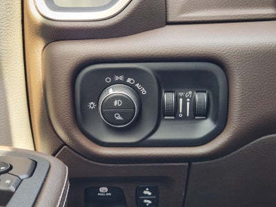 2026 RAM Ram 1500 Laramie Crew Cab 4x4 5'7' Box