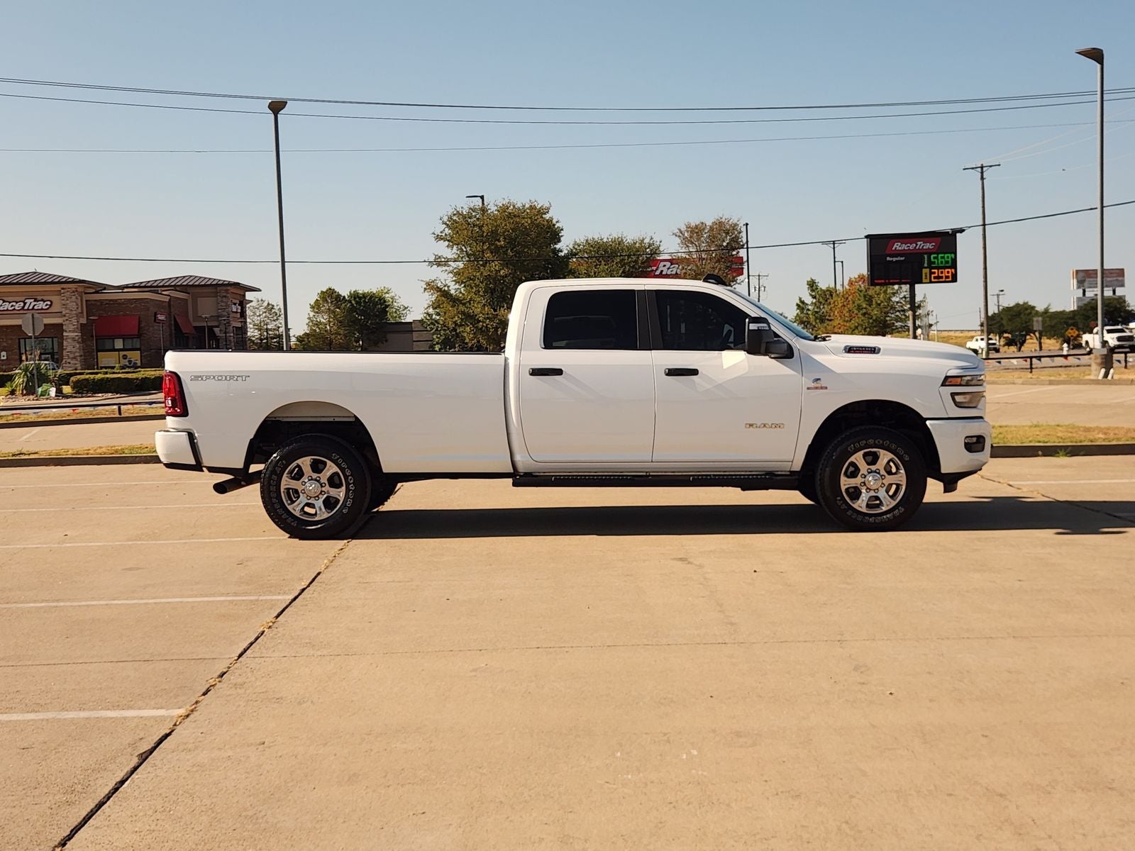 2025 RAM Ram 3500 Lone Star Crew Cab 4x4 8' Box