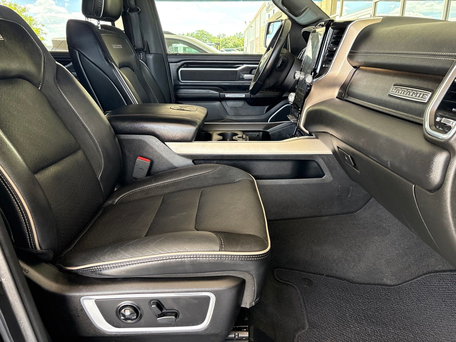 2019 RAM Ram 1500 Laramie Crew Cab 4x4 5'7' Box