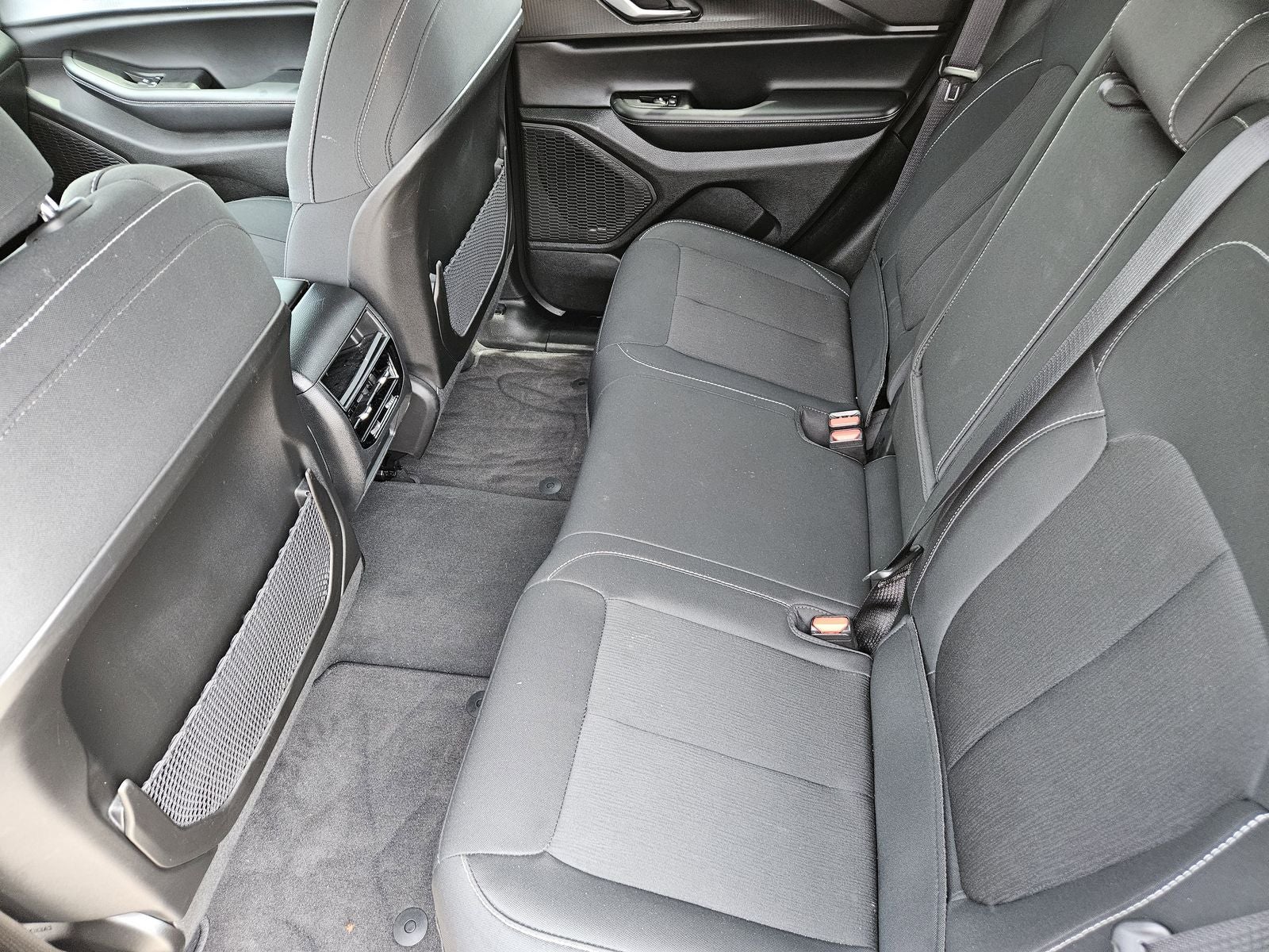 2025 Jeep Grand Cherokee Laredo X 4x2