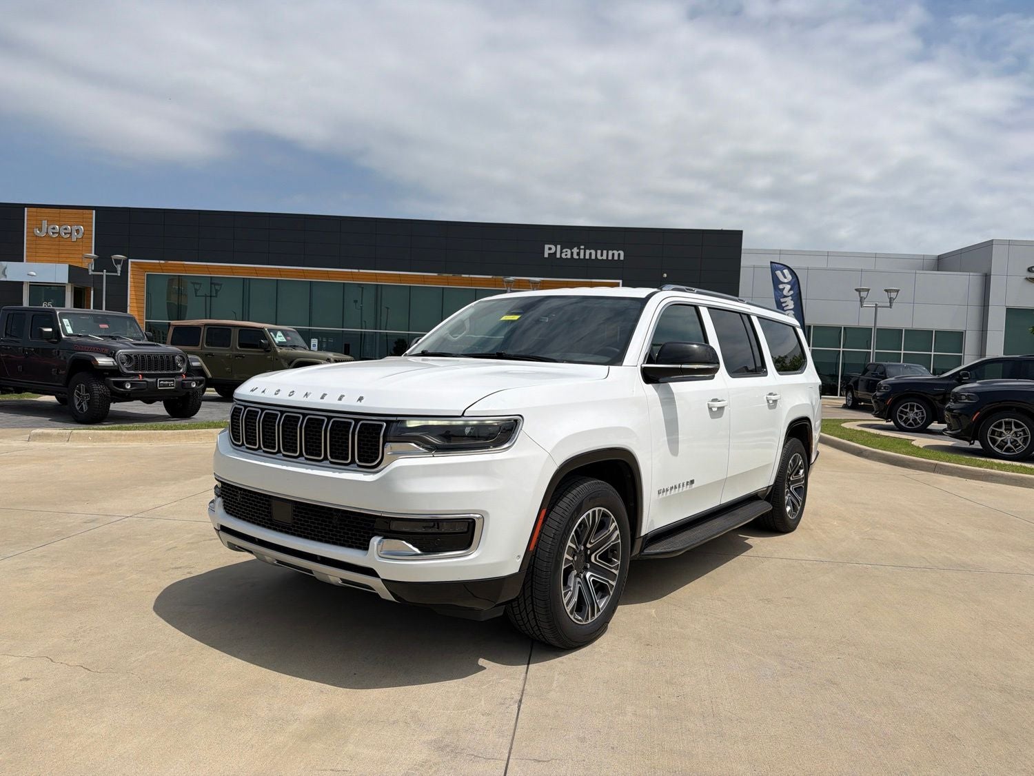 2024 Jeep Wagoneer L Series II 4x2