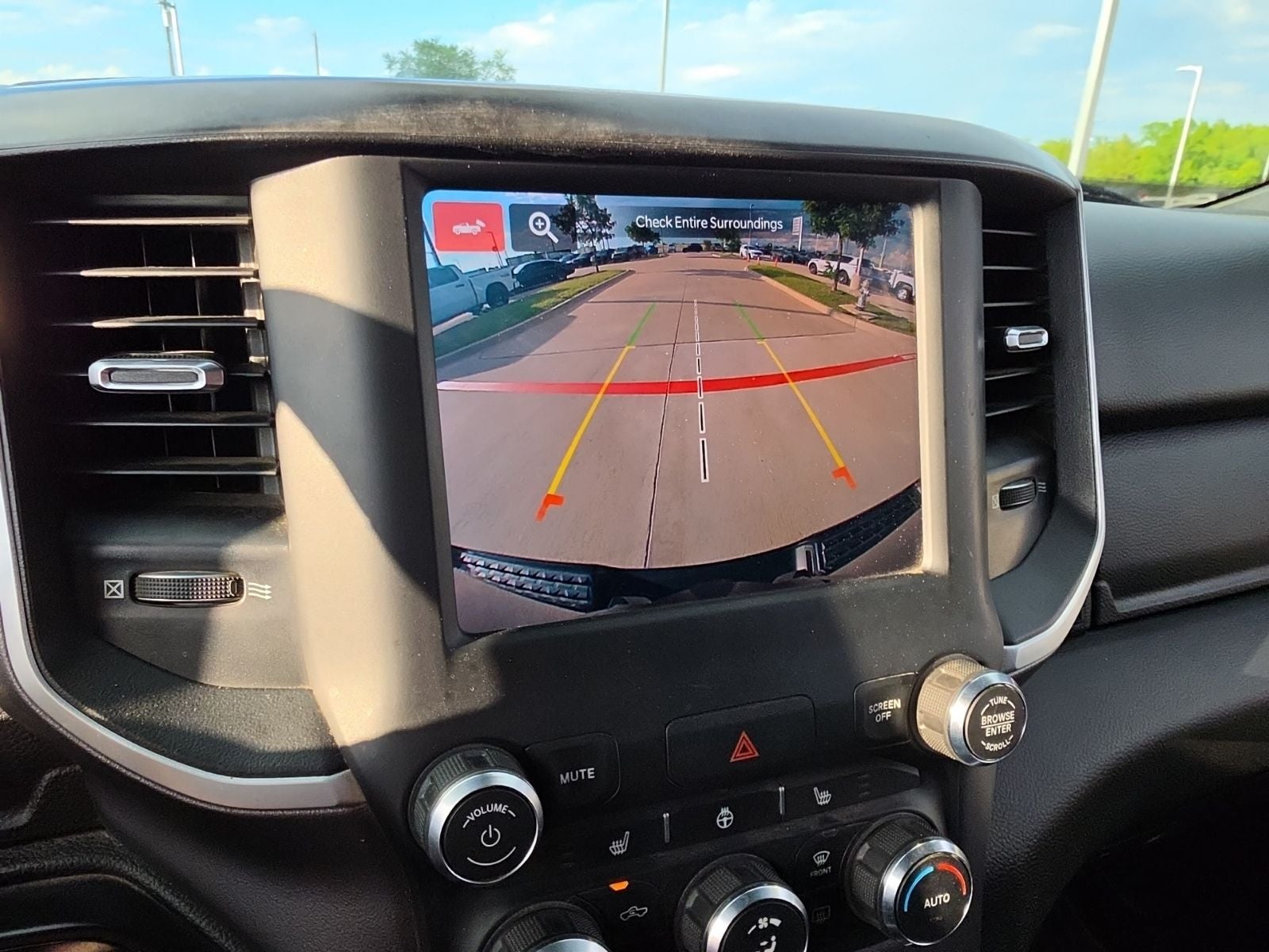 2022 RAM Ram 1500 Lone Star Quad Cab 4x4 6'4' Box
