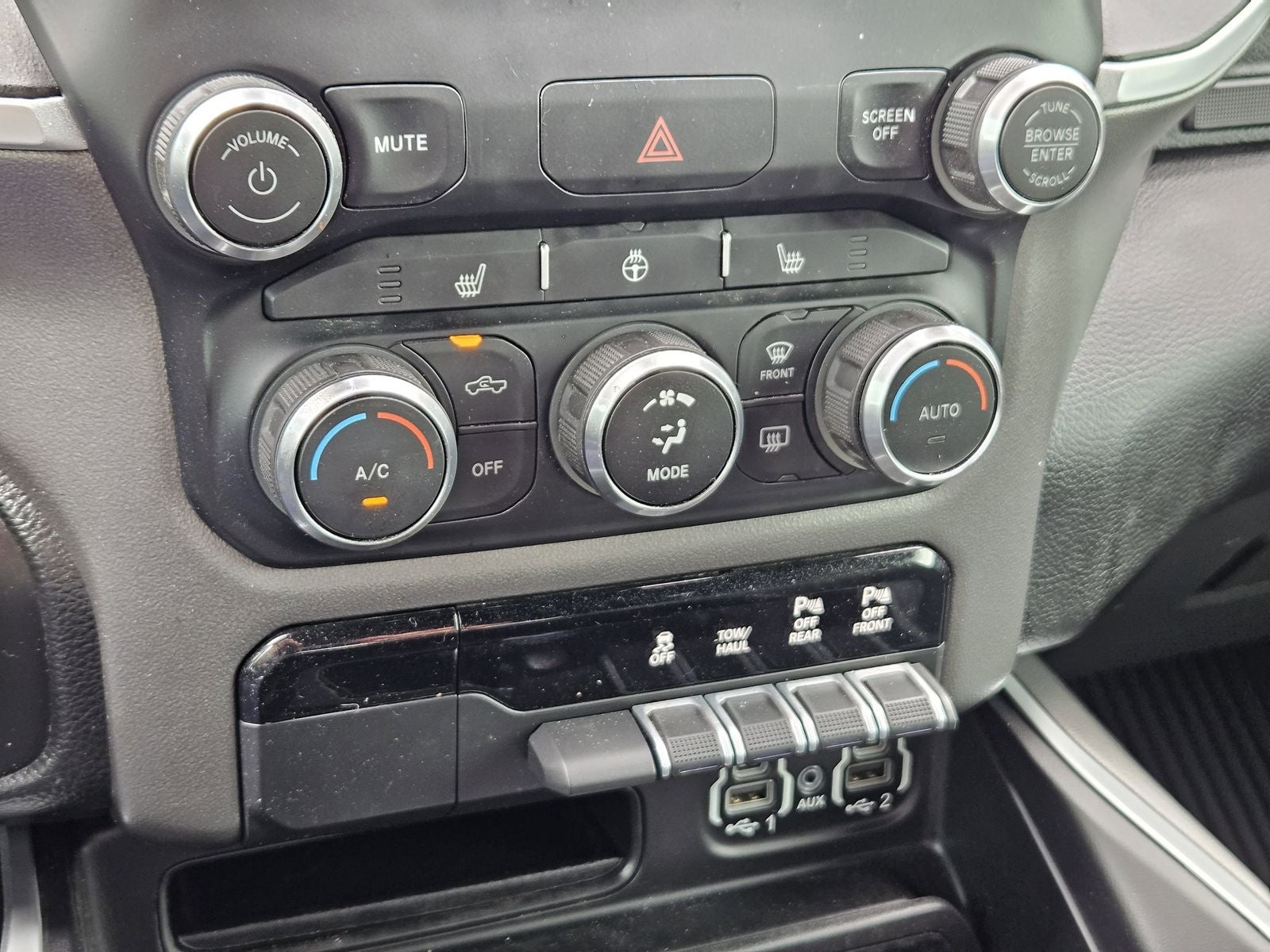 2022 RAM Ram 1500 Lone Star Crew Cab 4x4 5'7' Box