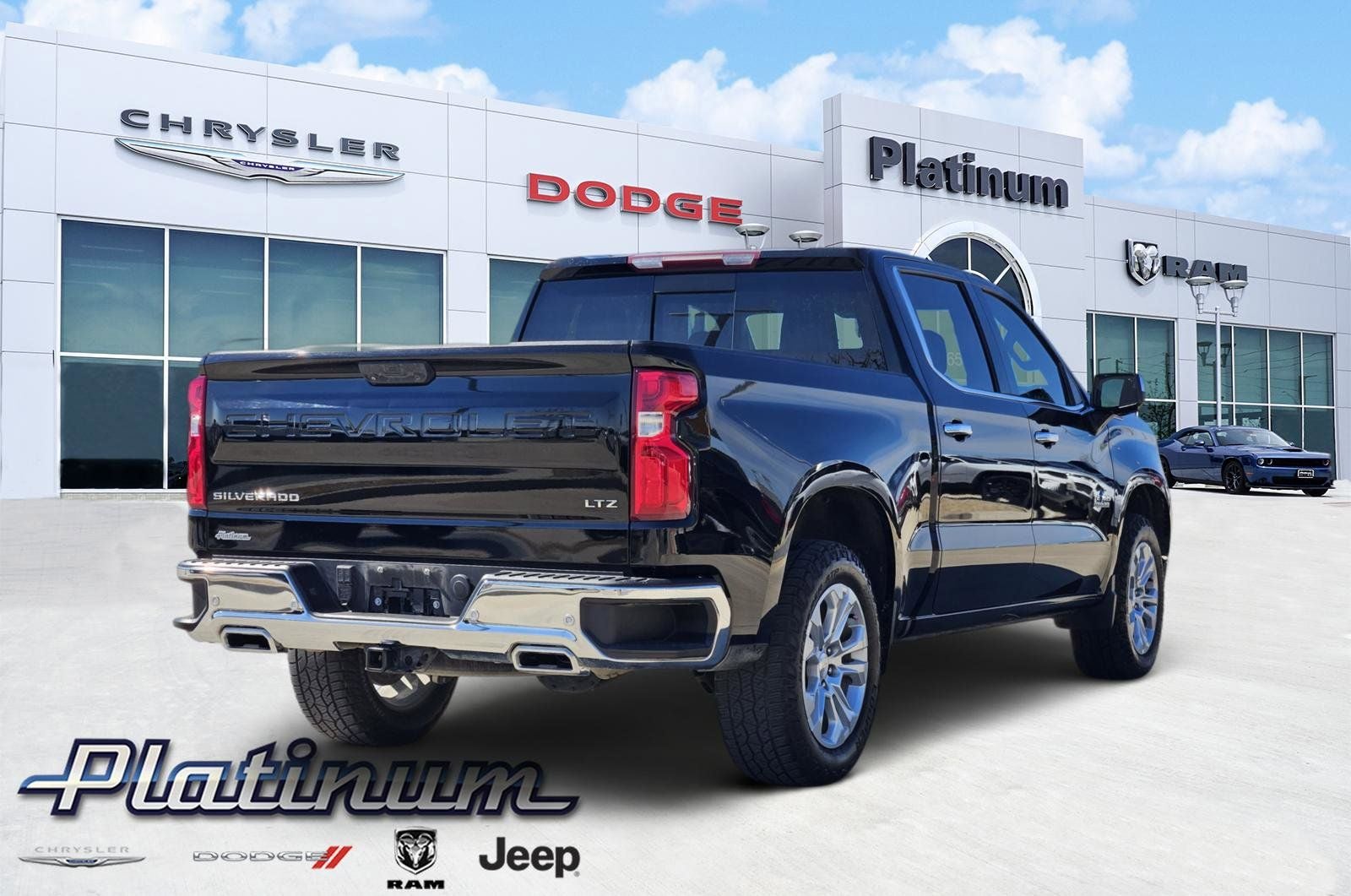 2023 Chevrolet Silverado 1500 4WD Crew Cab Short Bed LTZ