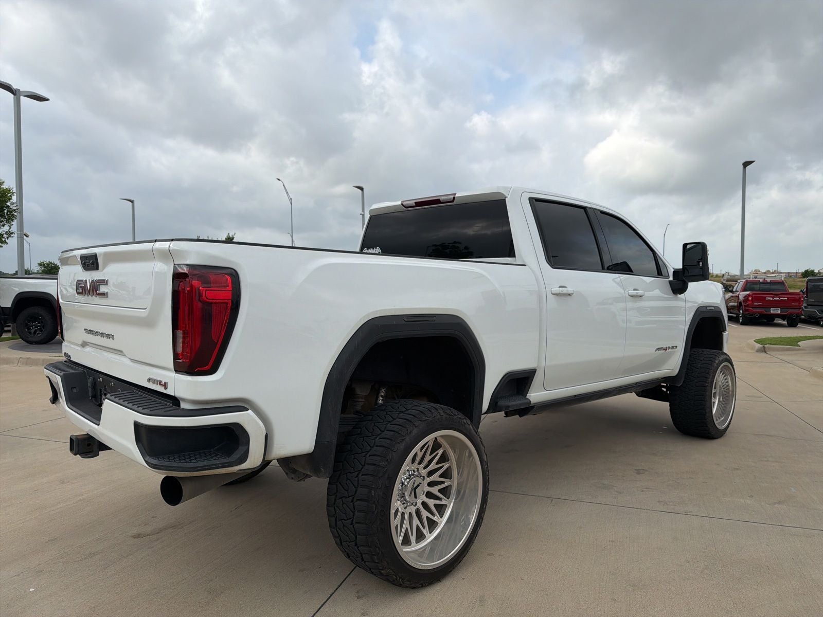 2023 GMC Sierra 2500HD 4WD Crew Cab Standard Bed AT4