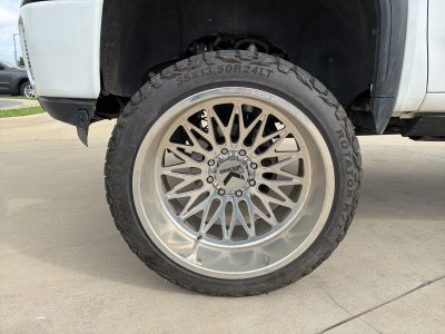 2023 GMC Sierra 2500HD 4WD Crew Cab Standard Bed AT4