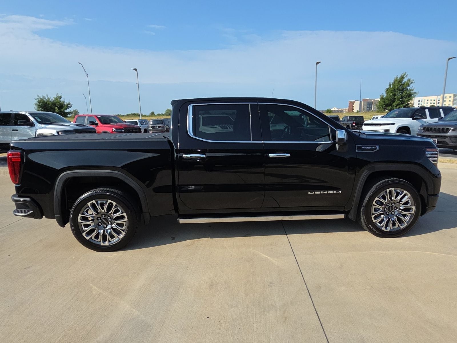 2023 GMC Sierra 1500 4WD Crew Cab Short Box Denali Ultimate