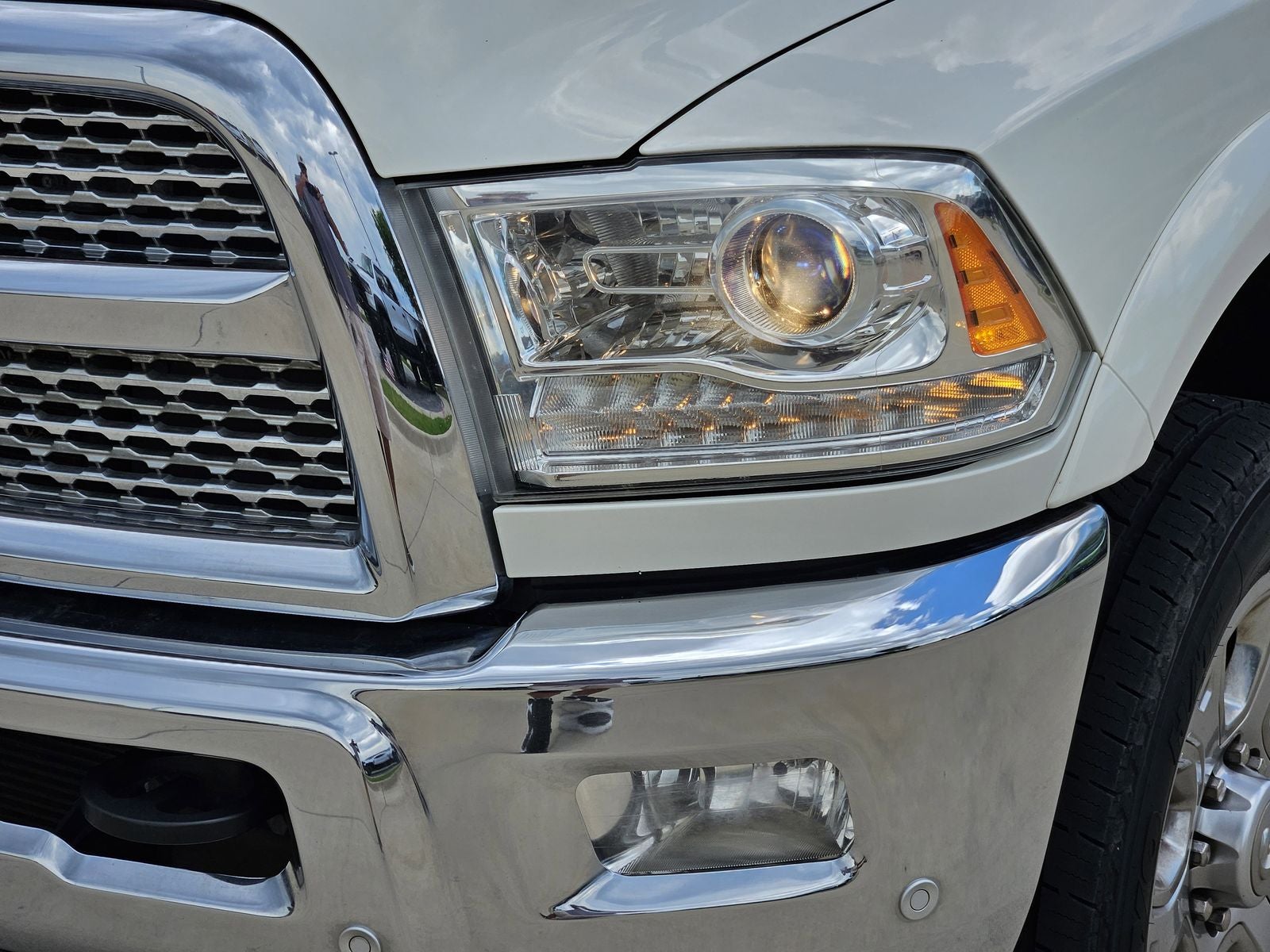 2017 RAM Ram 3500 Laramie Crew Cab 4x4 8' Box