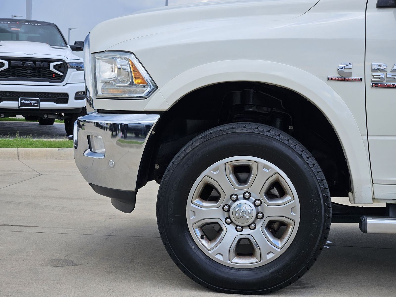 2017 RAM Ram 3500 Laramie Crew Cab 4x4 8' Box