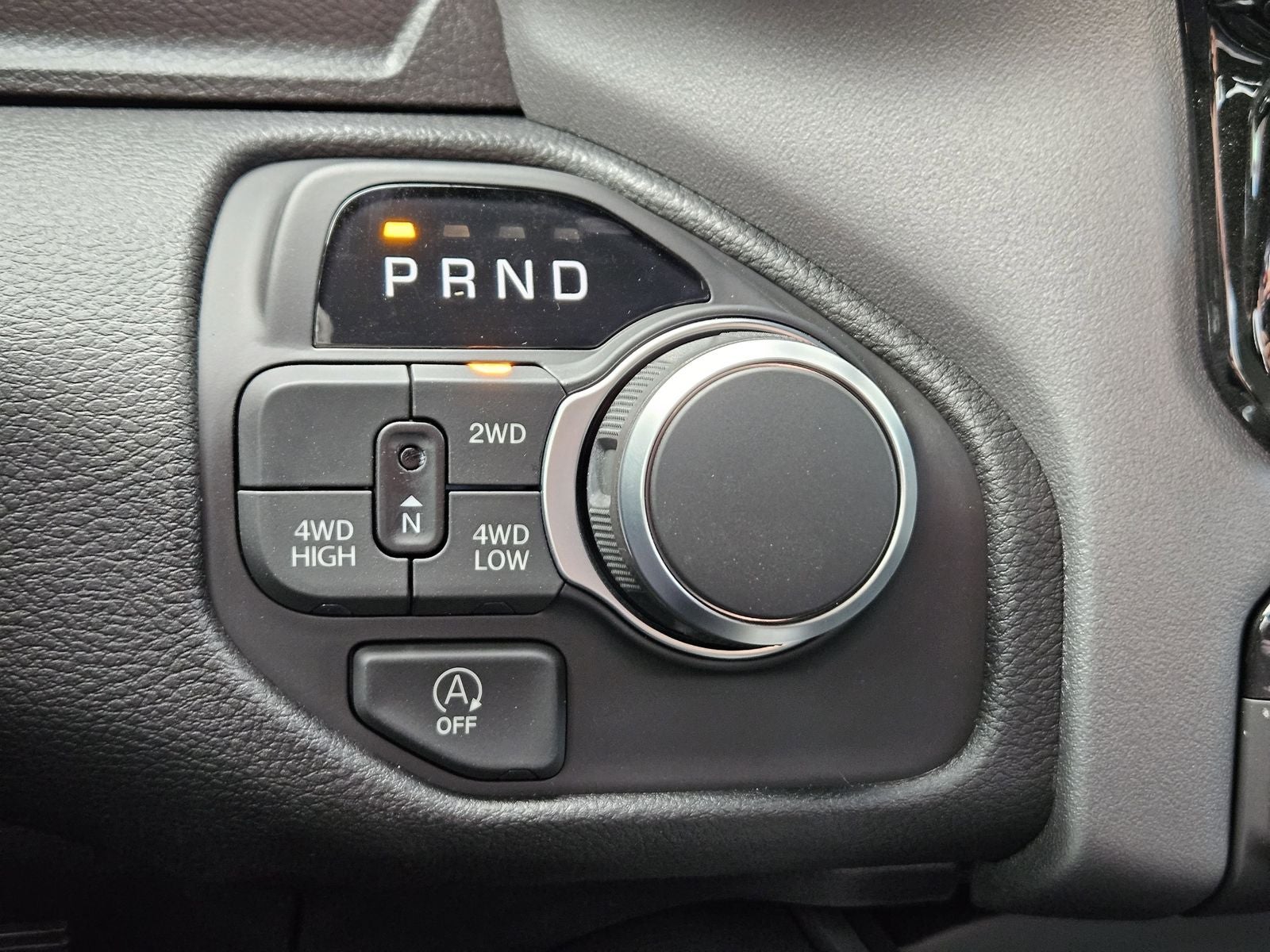 2026 RAM Ram 1500 Express Crew Cab 4x4 5'7' Box