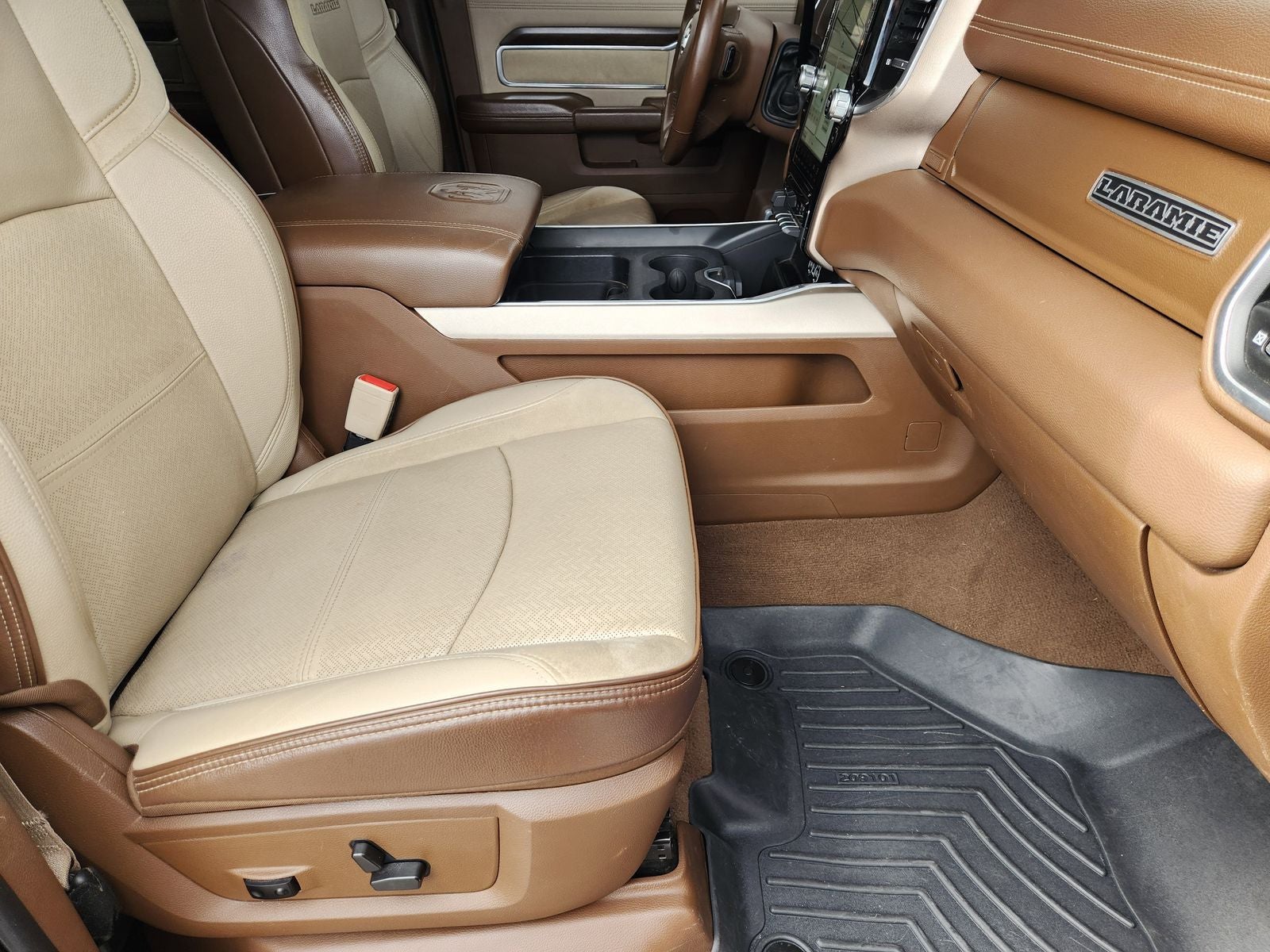 2022 RAM Ram 2500 Laramie Crew Cab 4x4 6'4' Box