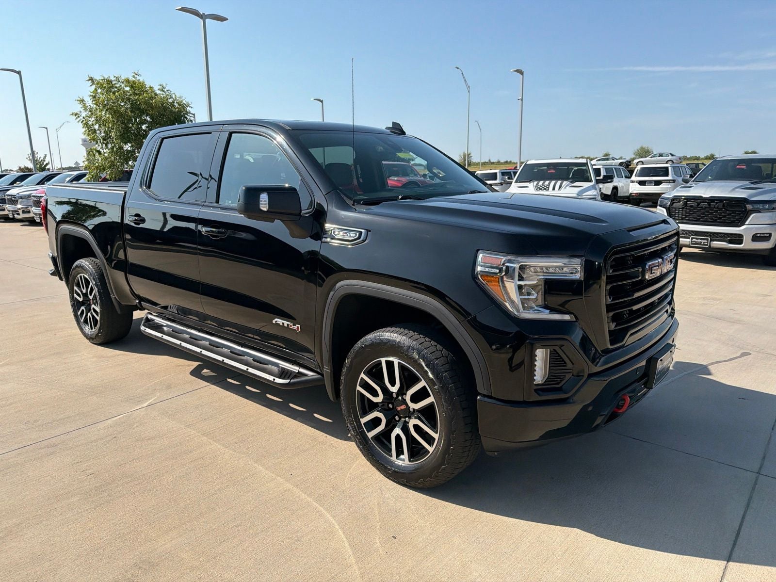 2020 GMC Sierra 1500 4WD Crew Cab Short Box AT4