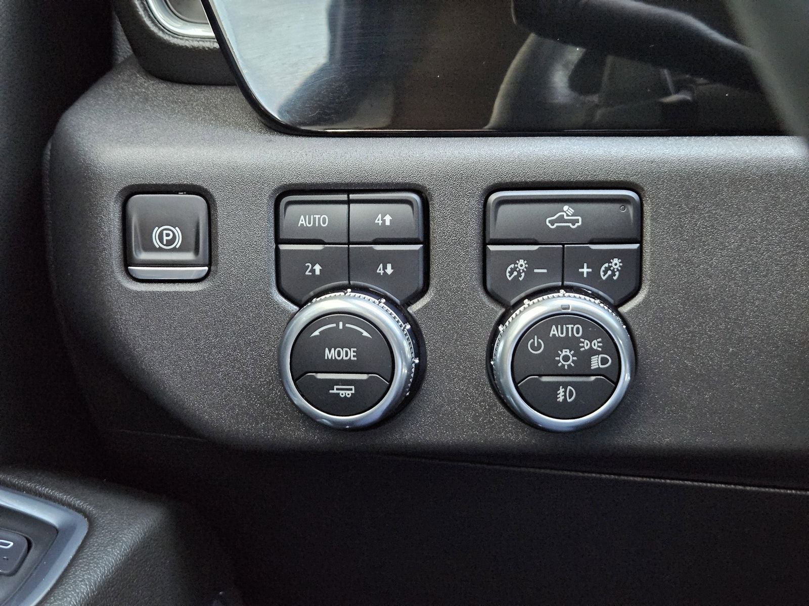 2024 GMC Sierra 1500 4WD Crew Cab Short Box Elevation with 3SB