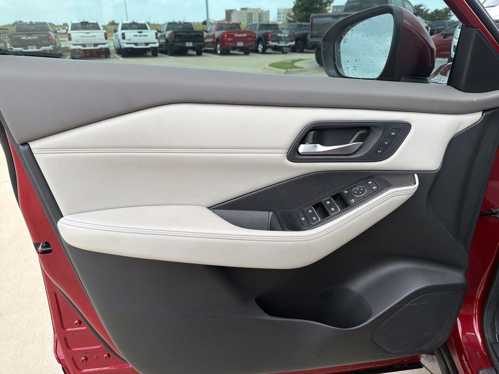 2023 Nissan Rogue SL FWD