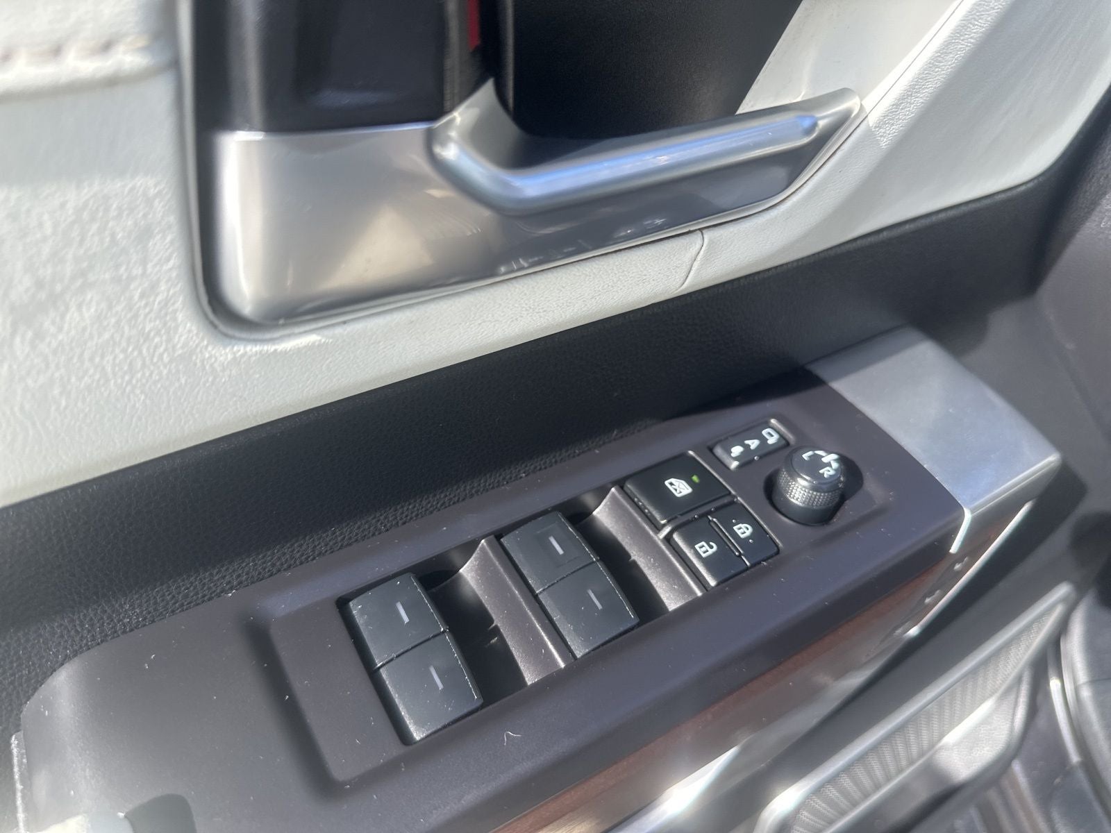 2023 Toyota Sequoia Capstone