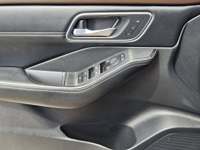 2023 Nissan Rogue Platinum FWD