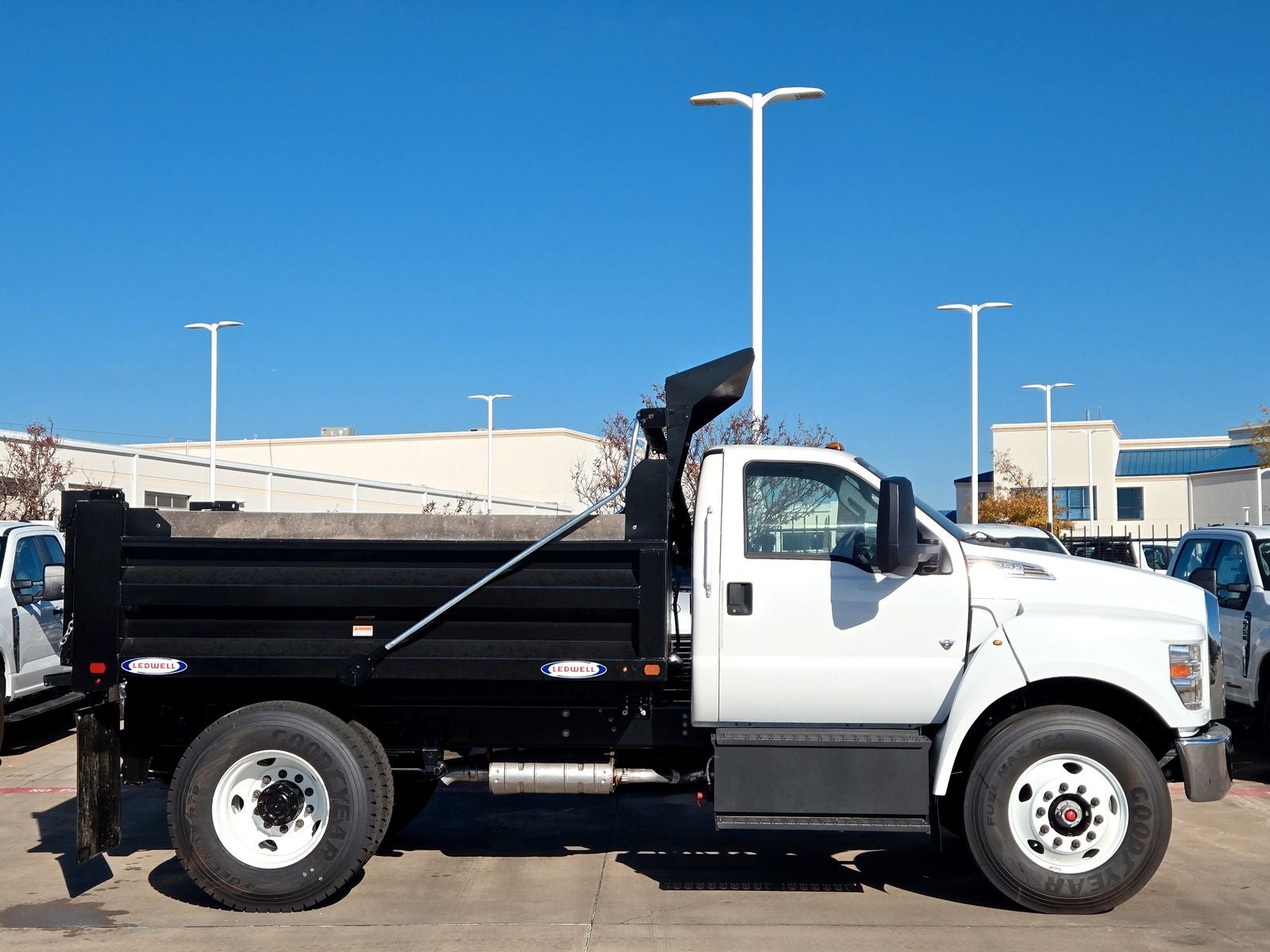 2024 Ford F-750SD Base Fleet