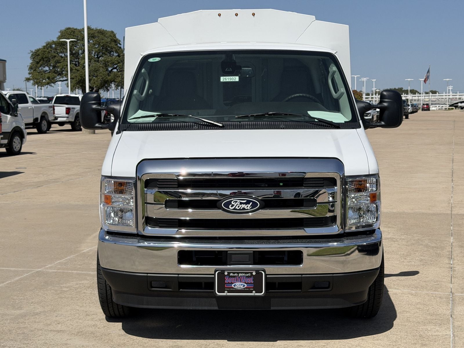 2026 Ford E-350SD Base Cutaway