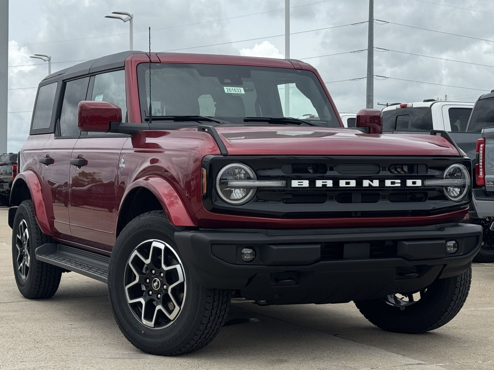 2026 Ford Bronco Outer Banks