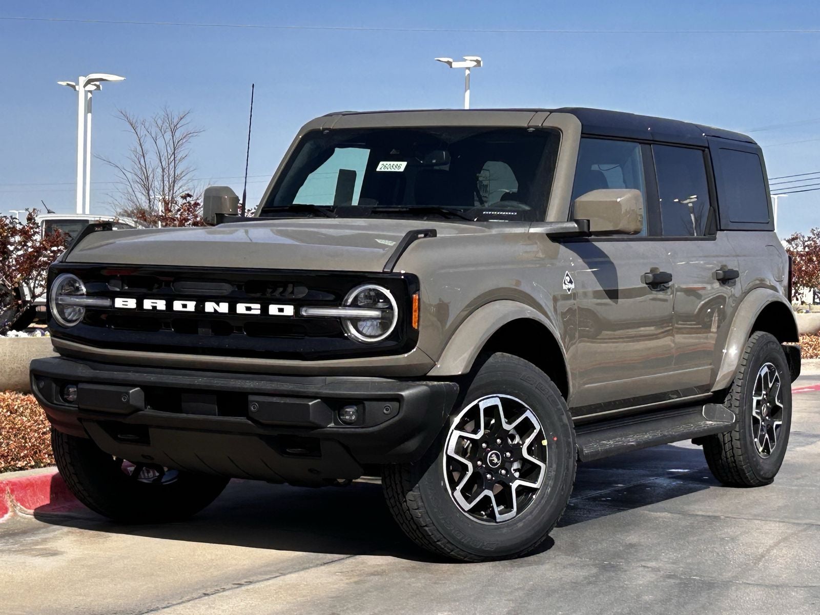 2026 Ford Bronco Outer Banks