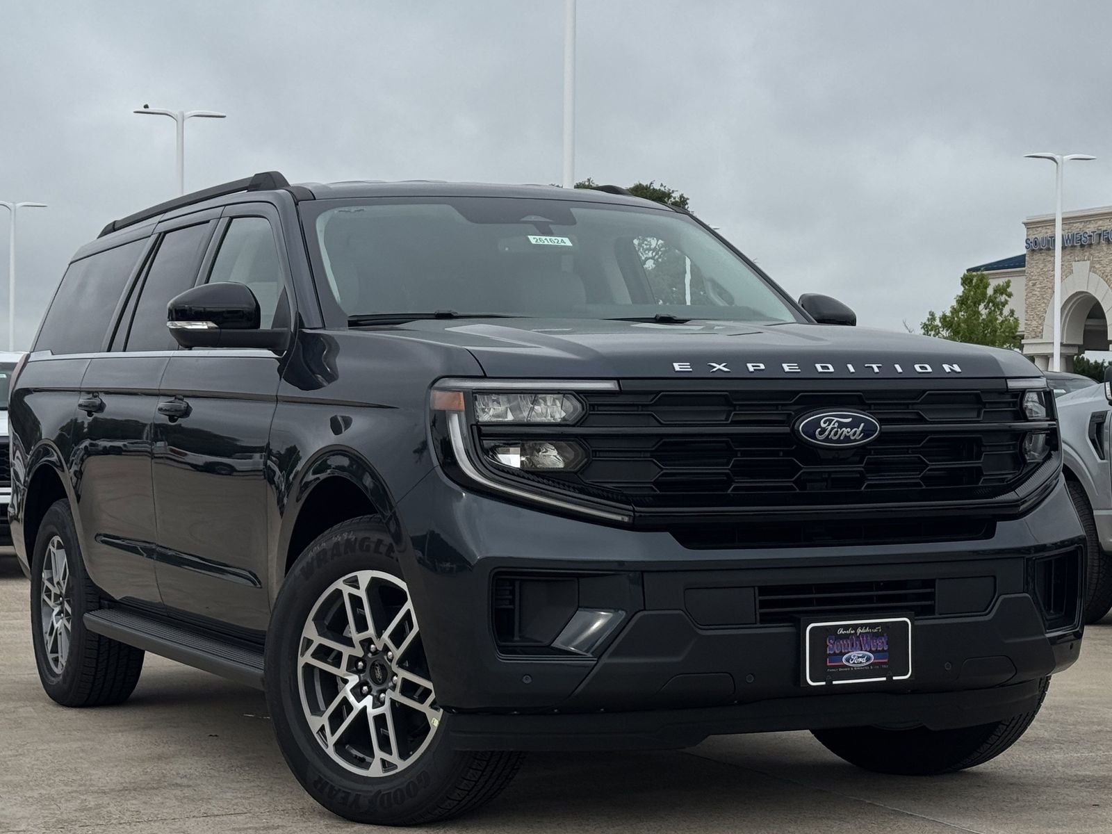 2026 Ford Expedition Max Active