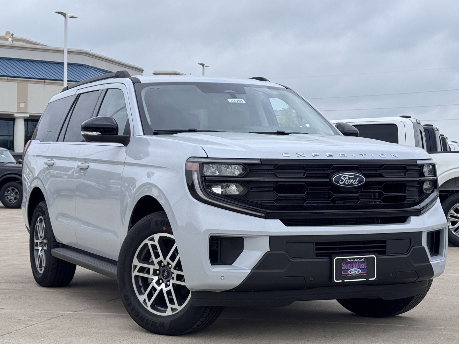 2026 Ford Expedition Active