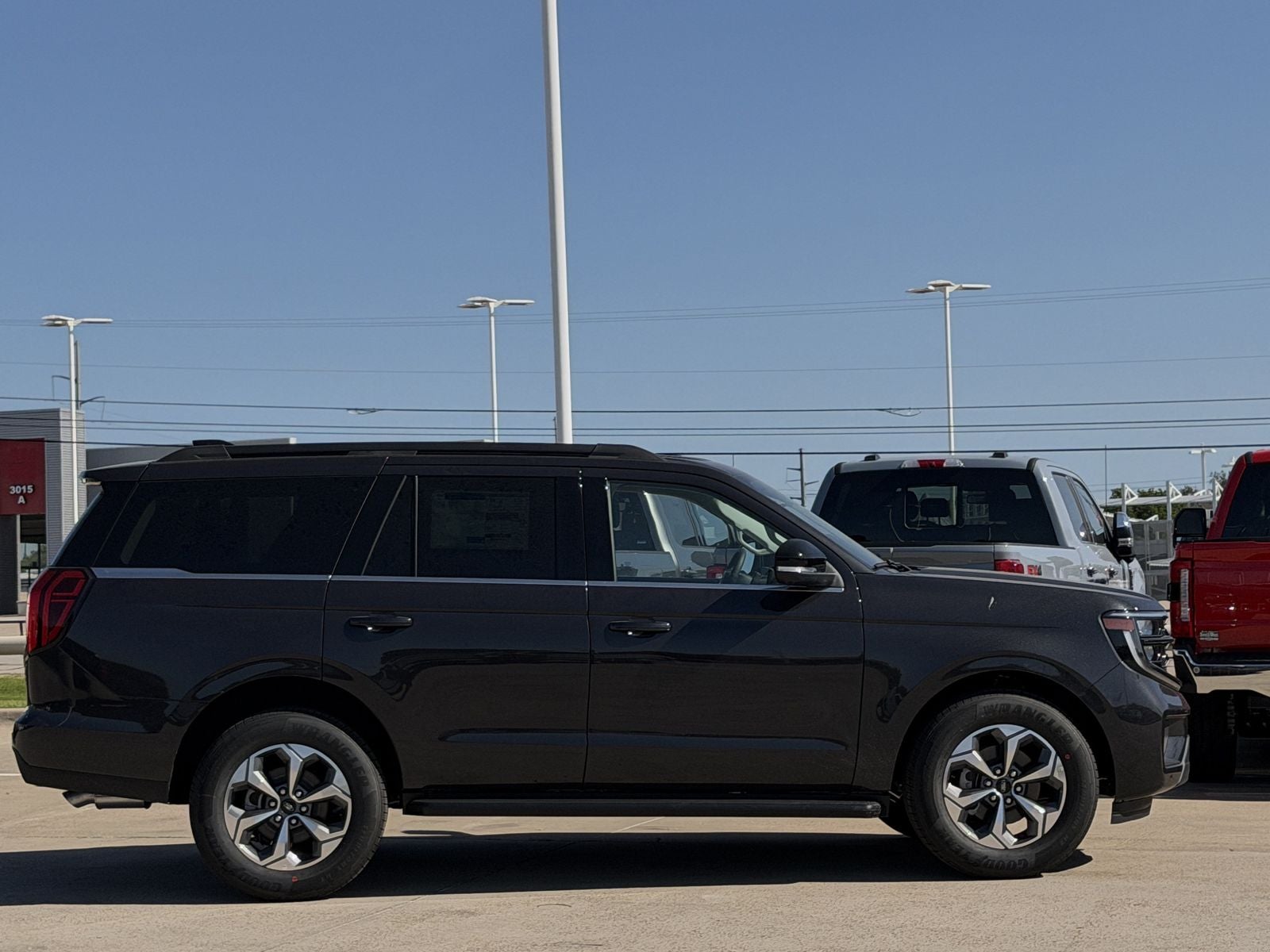 2027 Ford Expedition Active