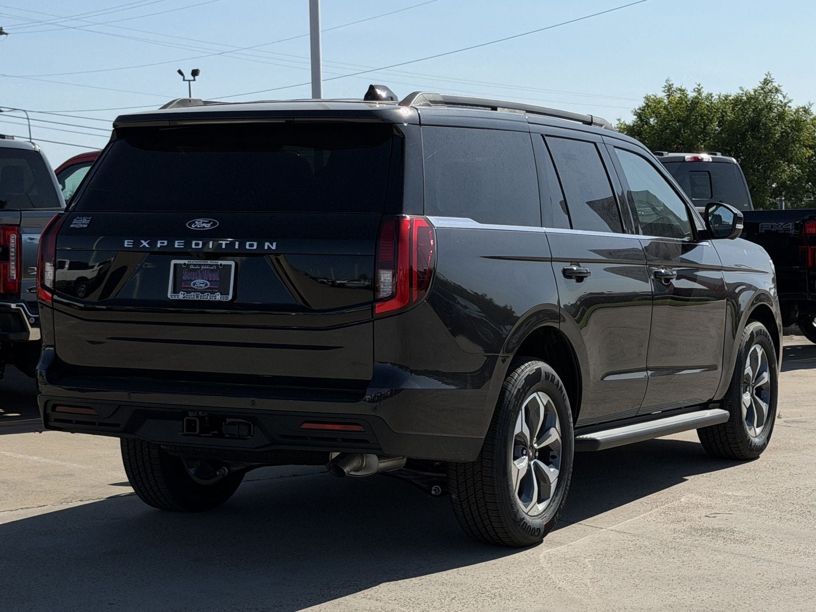 2027 Ford Expedition Active