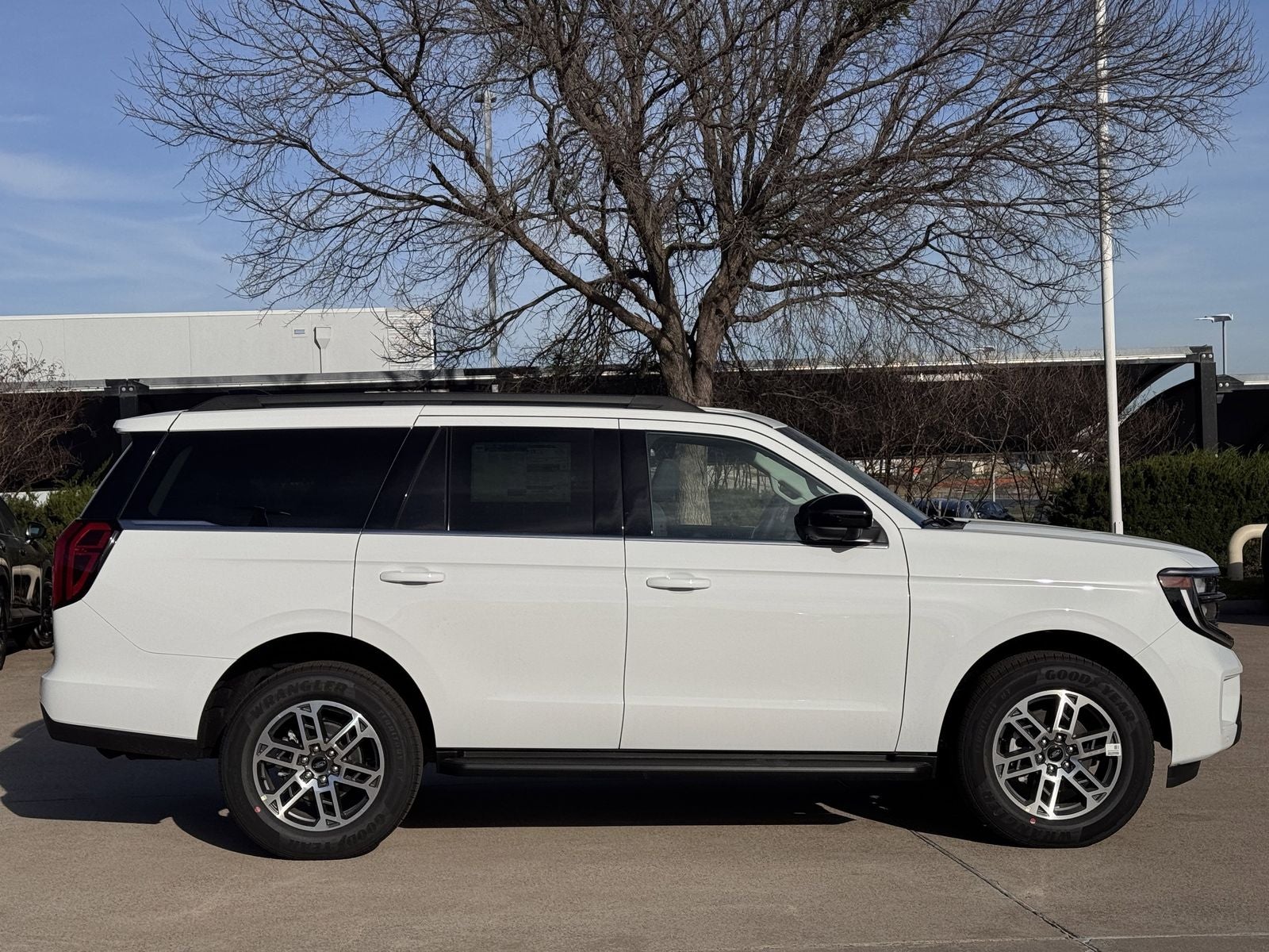 2026 Ford Expedition Active