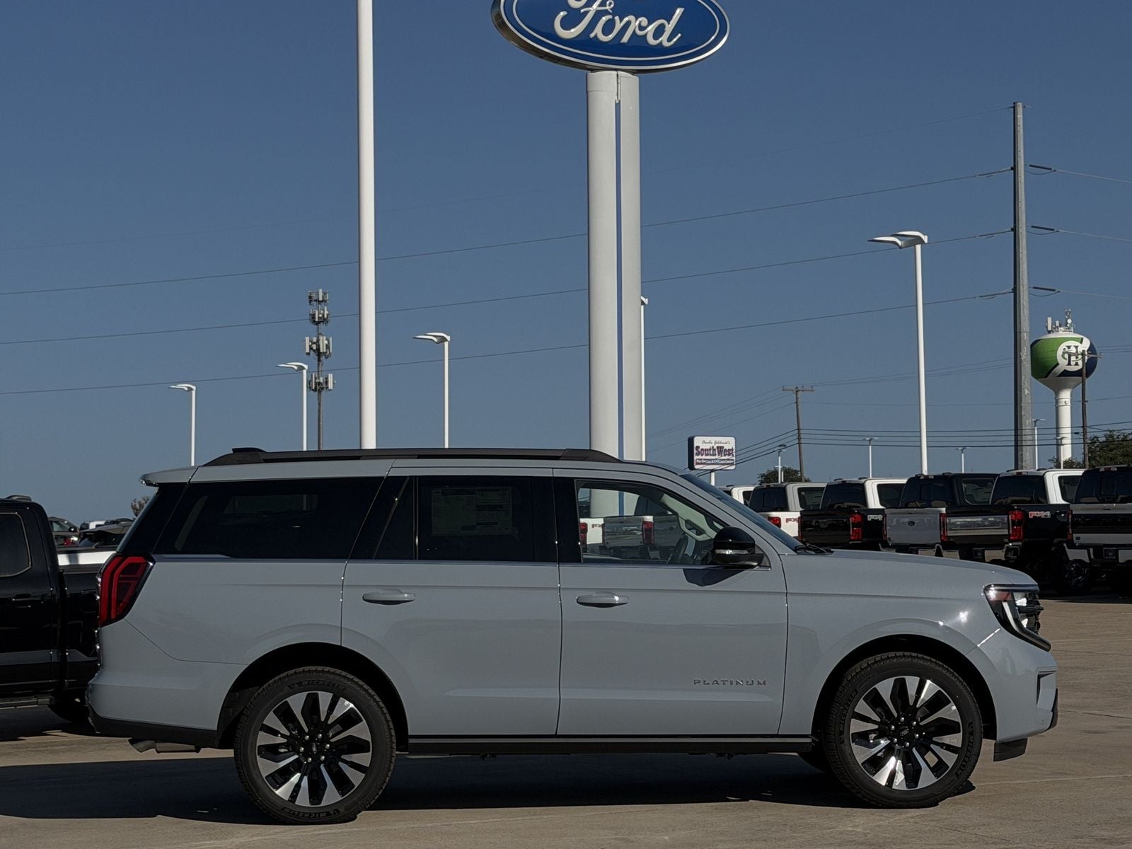 2027 Ford Expedition Platinum