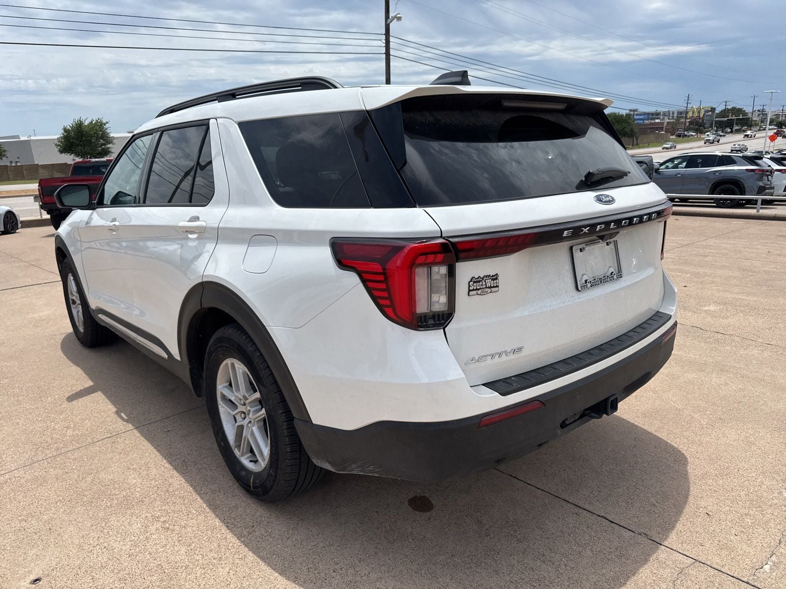 2025 Ford Explorer Active