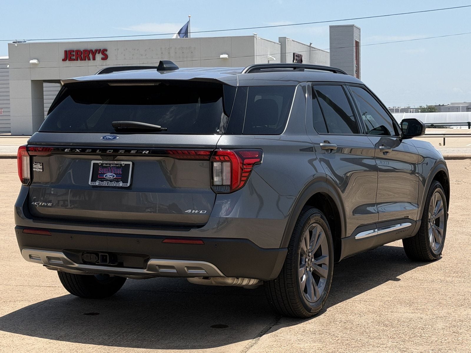 2025 Ford Explorer Active