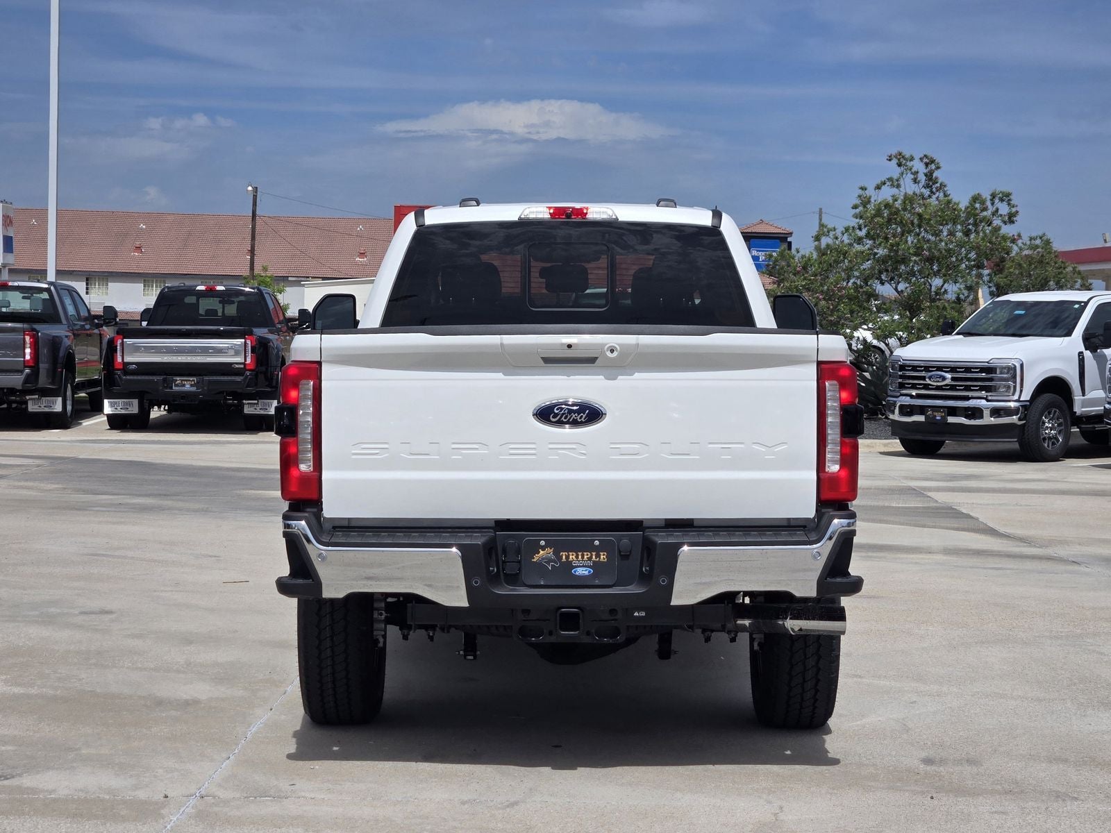 2026 Ford F-350SD Lariat