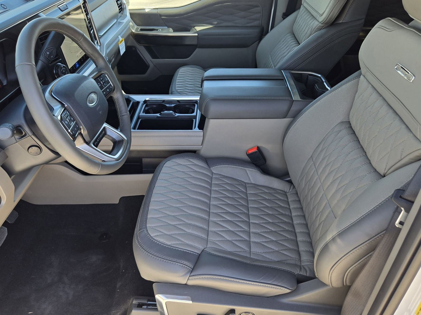 2026 Ford F-350SD Platinum Fleet