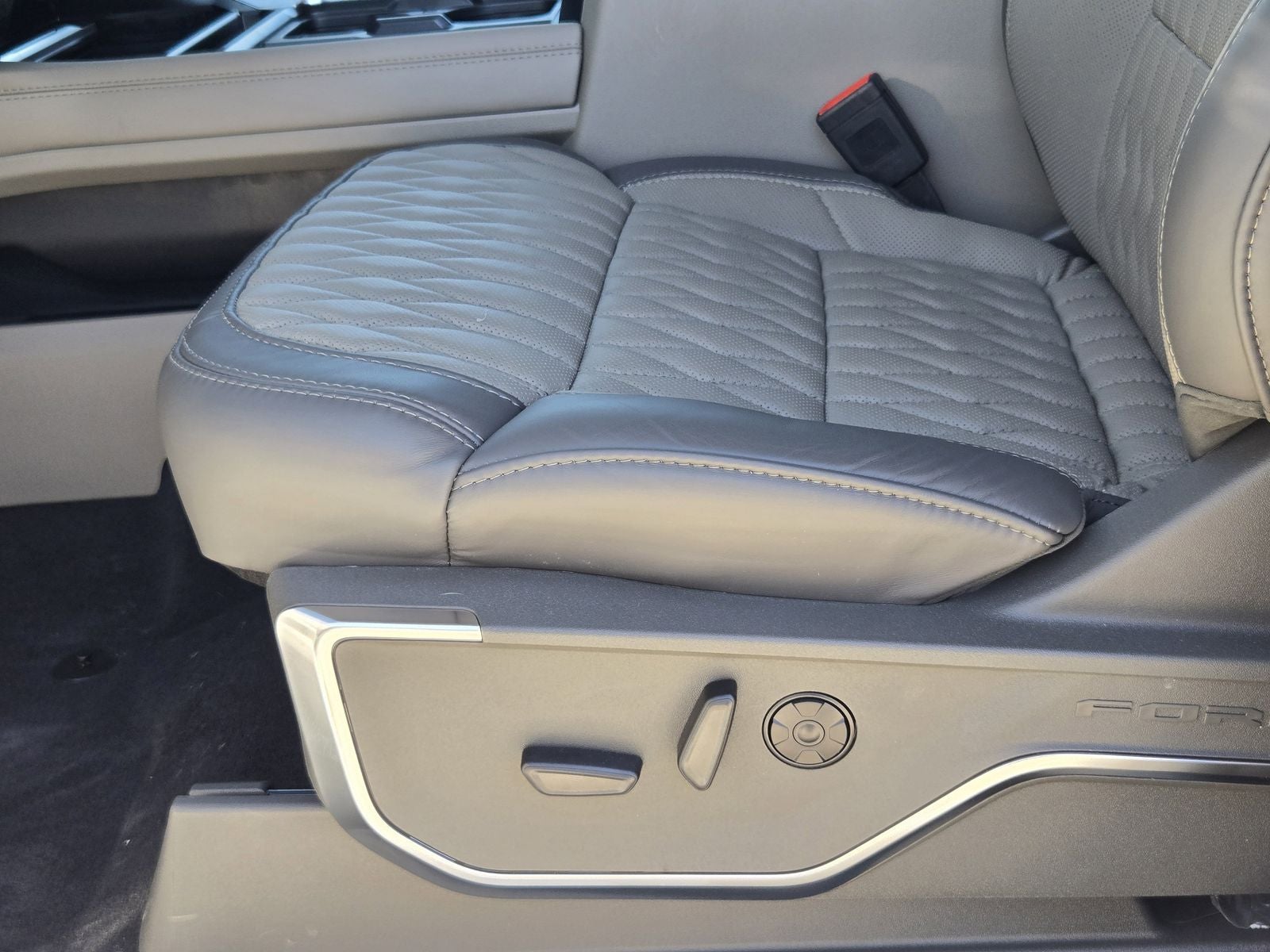 2026 Ford F-350SD Platinum Fleet