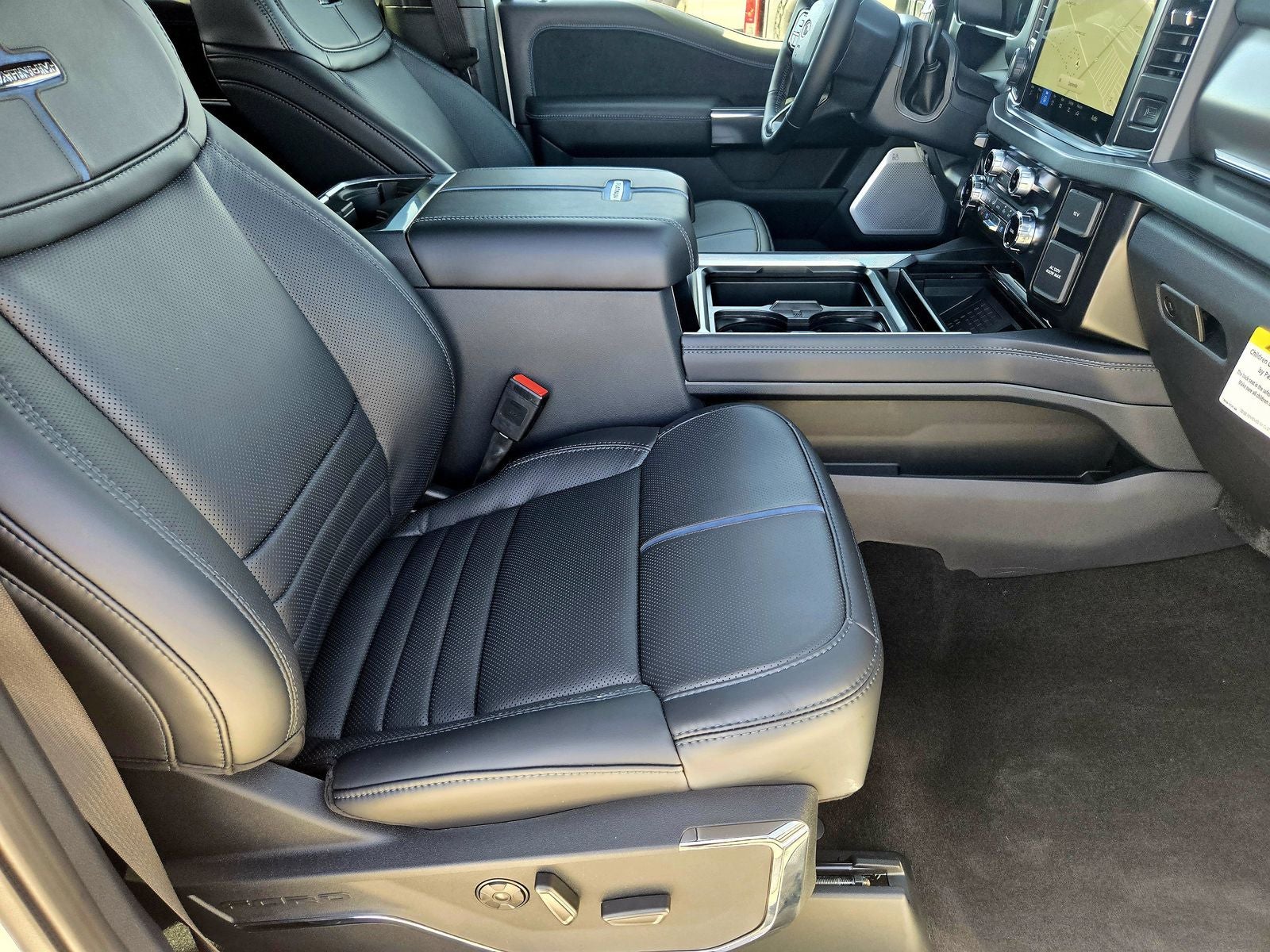 2026 Ford F-350SD Platinum DRW