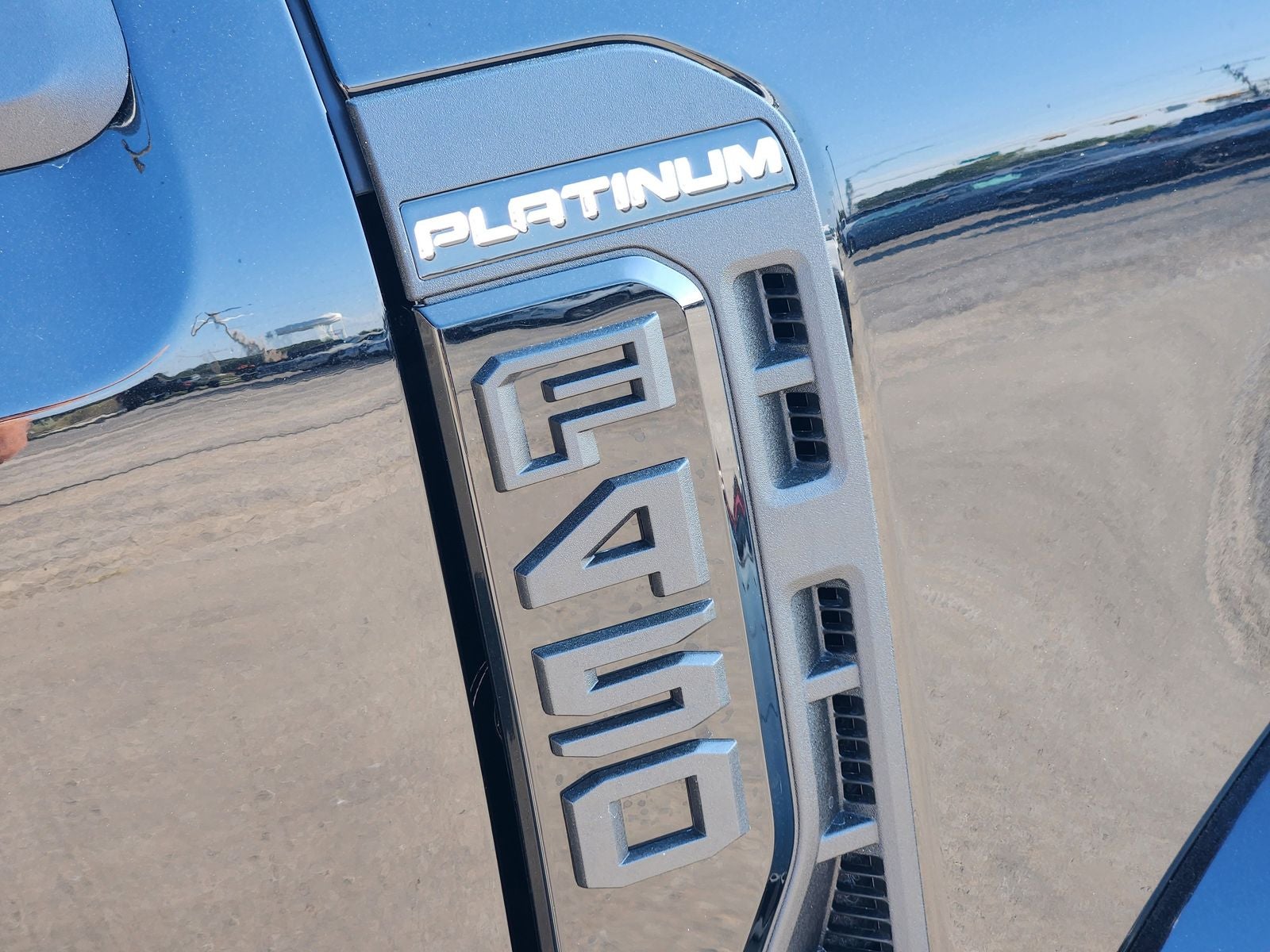 2026 Ford F-450SD Platinum DRW
