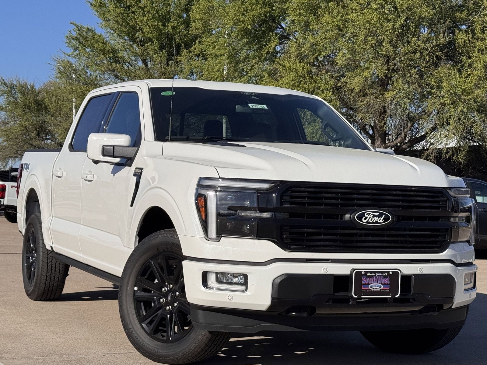 2025 Ford F-150 Platinum