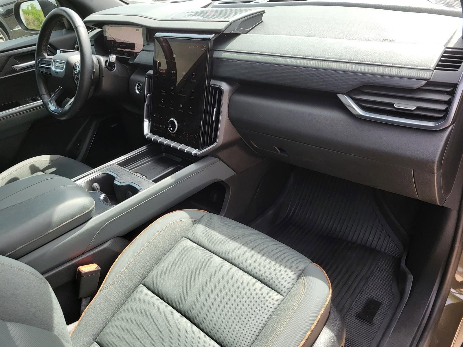 2024 GMC Acadia AT4