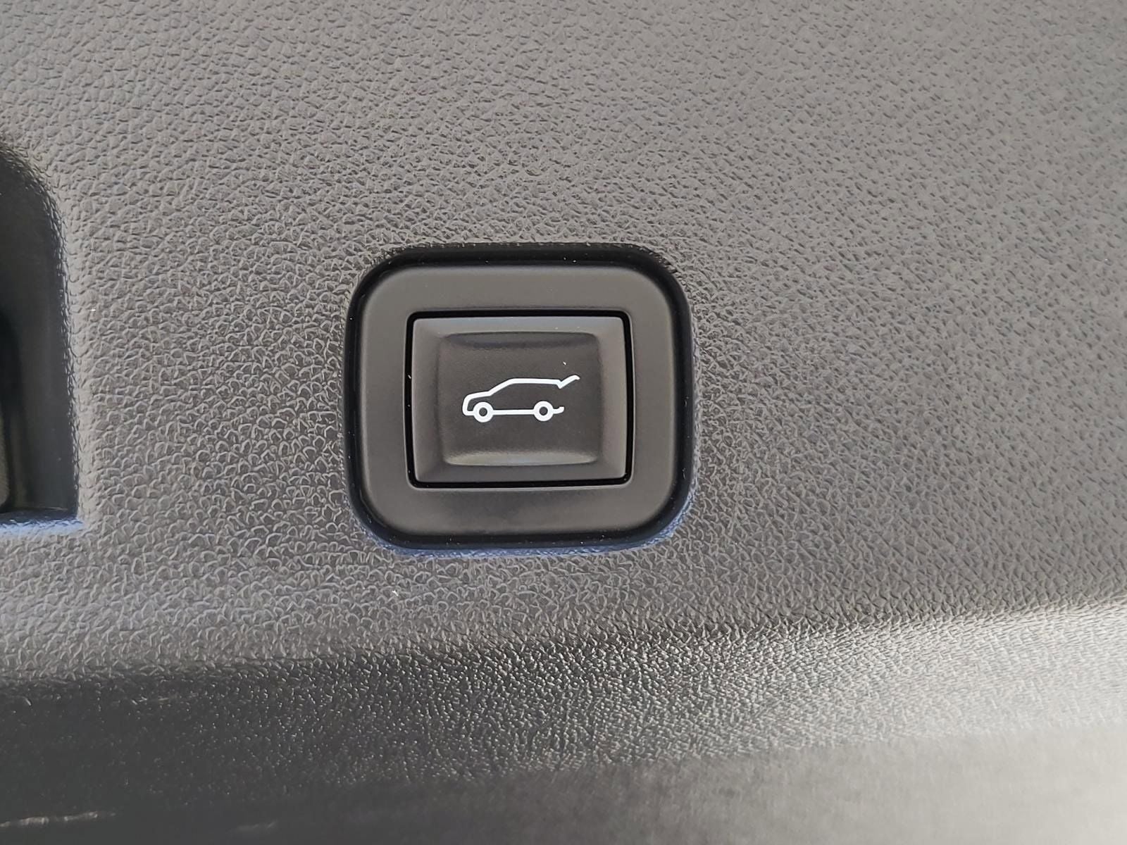 2024 GMC Acadia AT4