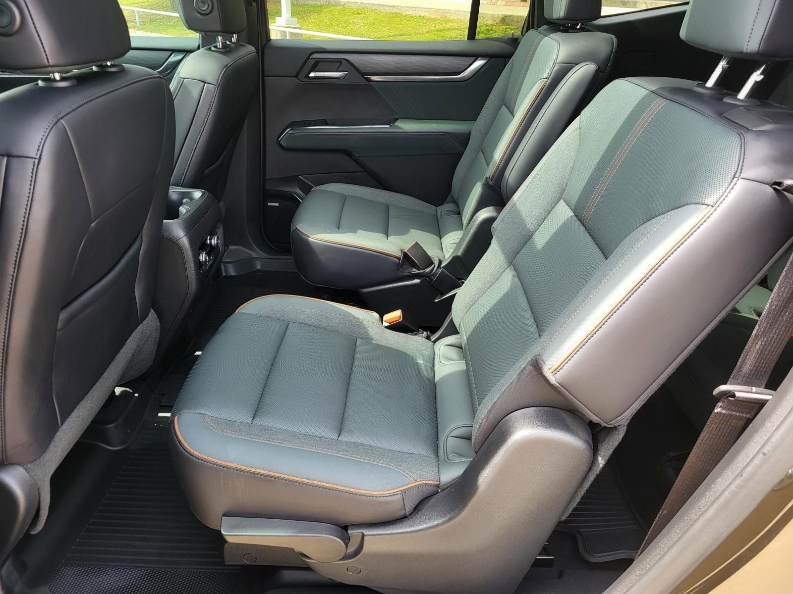 2024 GMC Acadia AT4